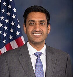 Ro_Khanna,_official_portrait,_115th_Congress_(3x4)